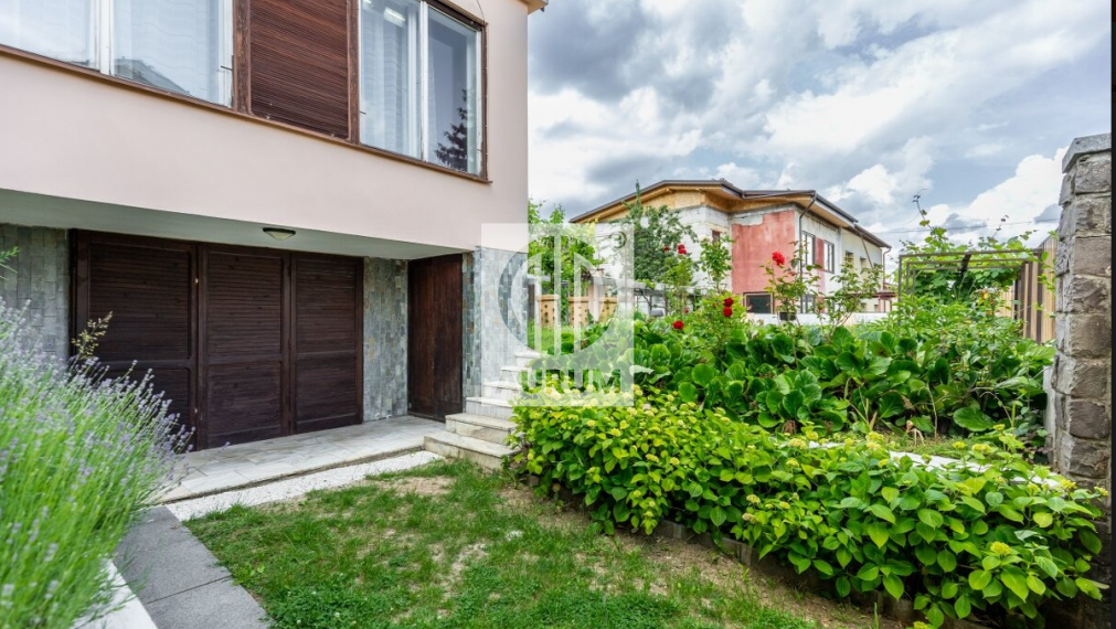 NA PREDAJ 7 izb. Rodinná Vila 389 m2, ul. Ďumbierska, KE - Sever
