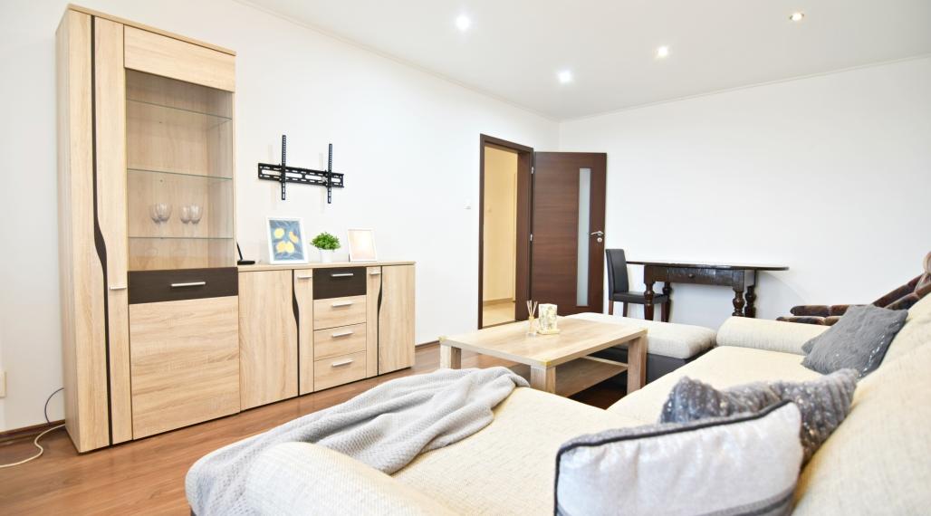 •REZERVOVANÉ• Priestranný 3-izbový byt na Meteorovej