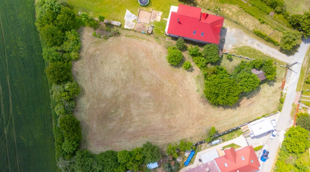• REZERVOVANÉ• Stavebný Pozemok 3523 m2, Perín-Chym, časť Vyšný Lánec
