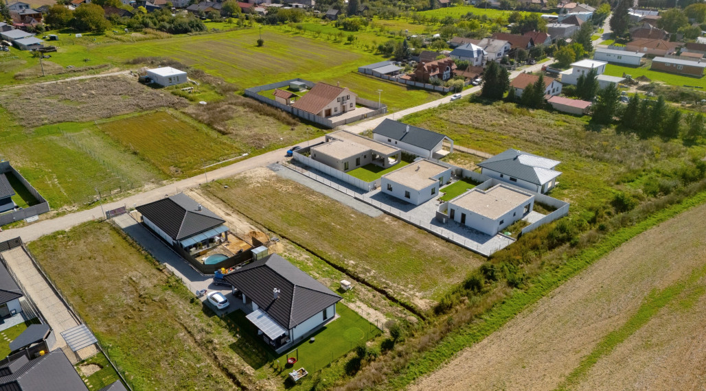 • REZERVOVANÉ • Pozemok na výstavbu RD, Nová IBV Cestice