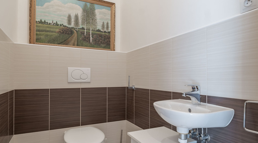 • REZERVOVANÉ • Priestranný 2 izb. byt, 67 m2 v Novostavbe, ul. Obrody