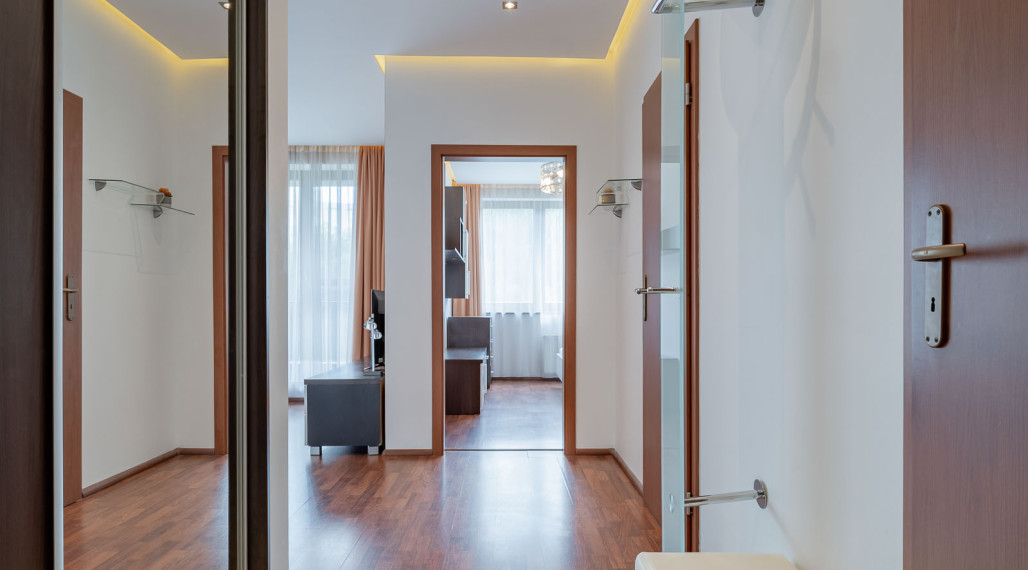• REZERVOVANÉ • Priestranný 2 izb. byt, 67 m2 v Novostavbe, ul. Obrody