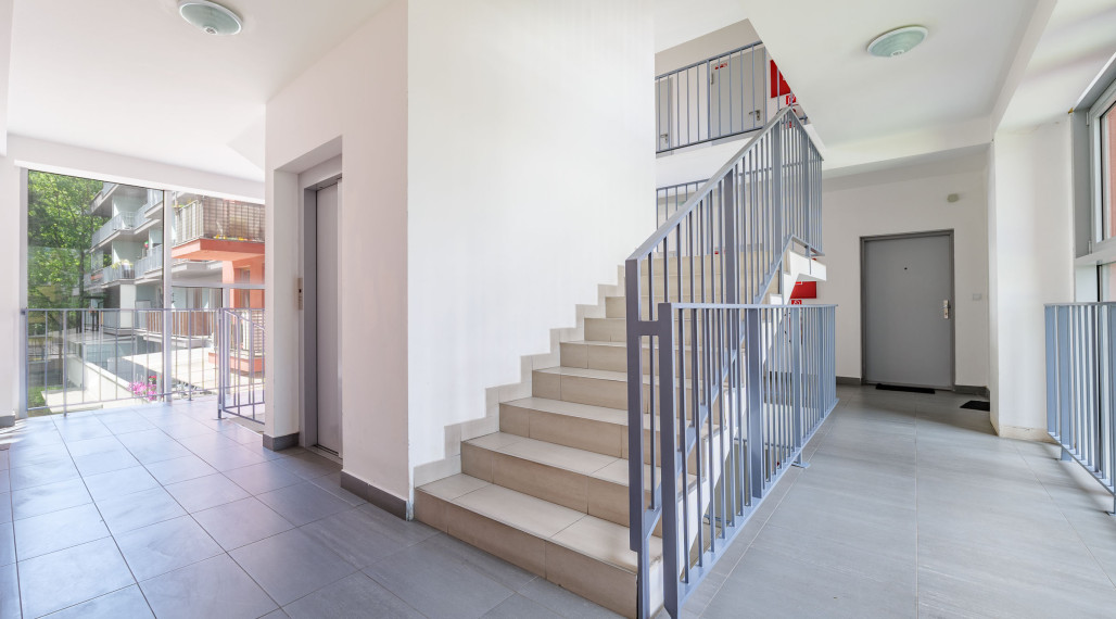 • REZERVOVANÉ • Priestranný 2 izb. byt, 67 m2 v Novostavbe, ul. Obrody