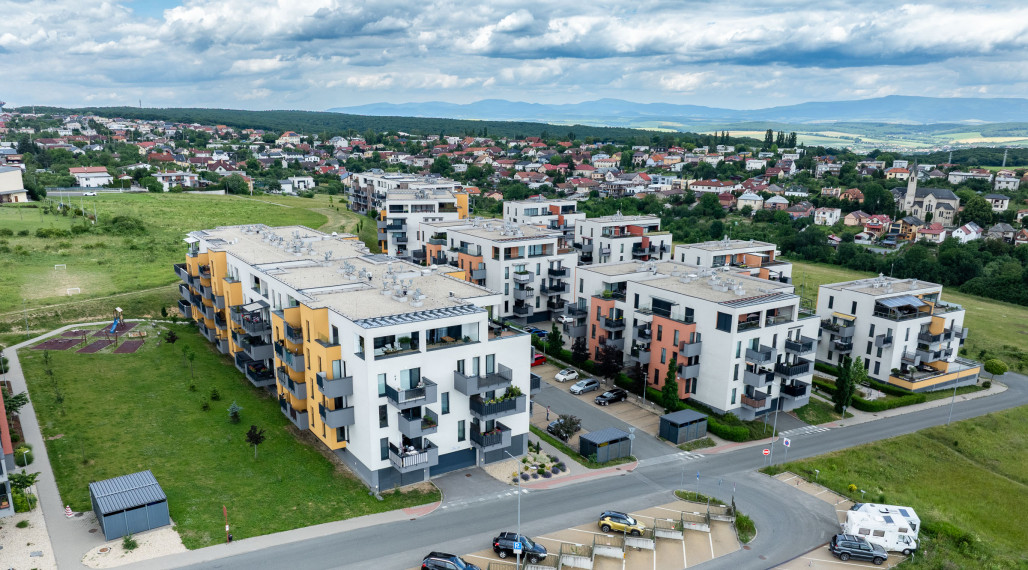 Vnútorne garážové parkovacie miesto, Zelená Stráň