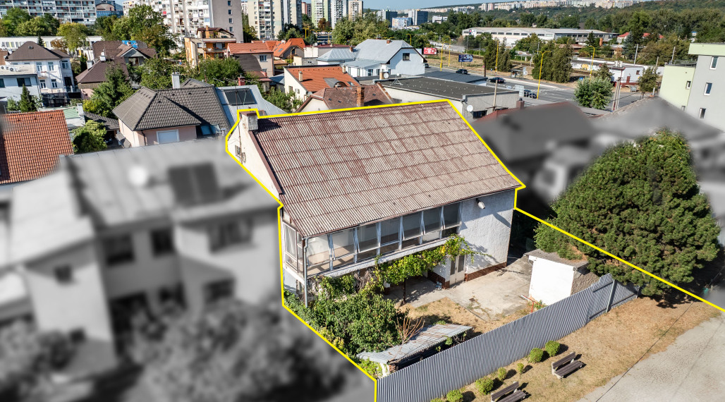 Dom s veľkým investičným potencionálnom, 353 m2, KE- JUH