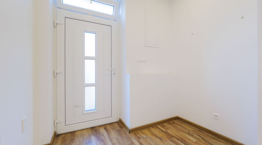 Dom s veľkým investičným potencionálnom, 353 m2, KE- JUH
