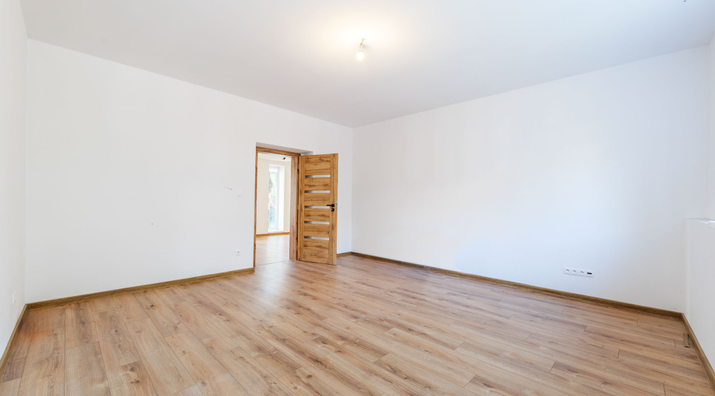 Dom s veľkým investičným potencionálnom, 353 m2, KE- JUH