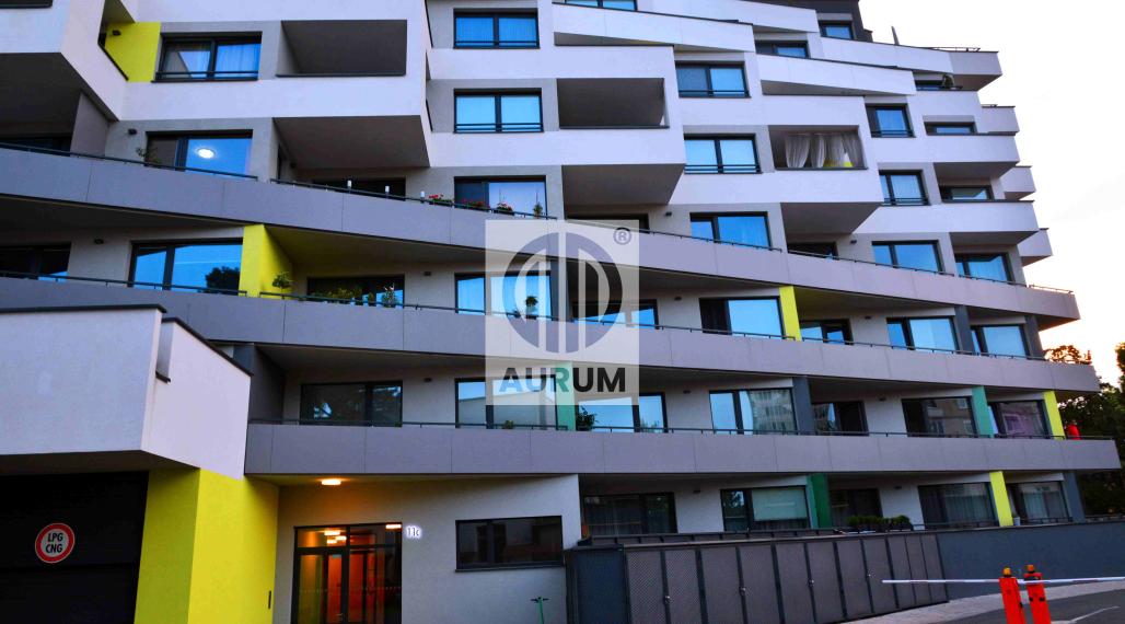 Dvojité Parkovacie miesto v podzemnej garáži, Centrum, Rezidencia pri Radnici.