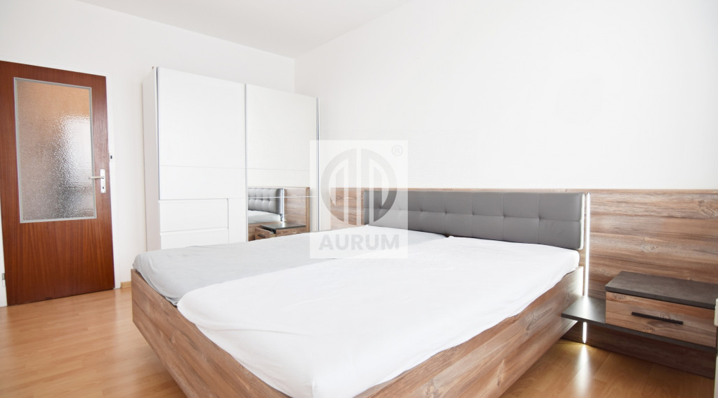 PRENAJATÉ-Moderný 3-izbový zariadený byt