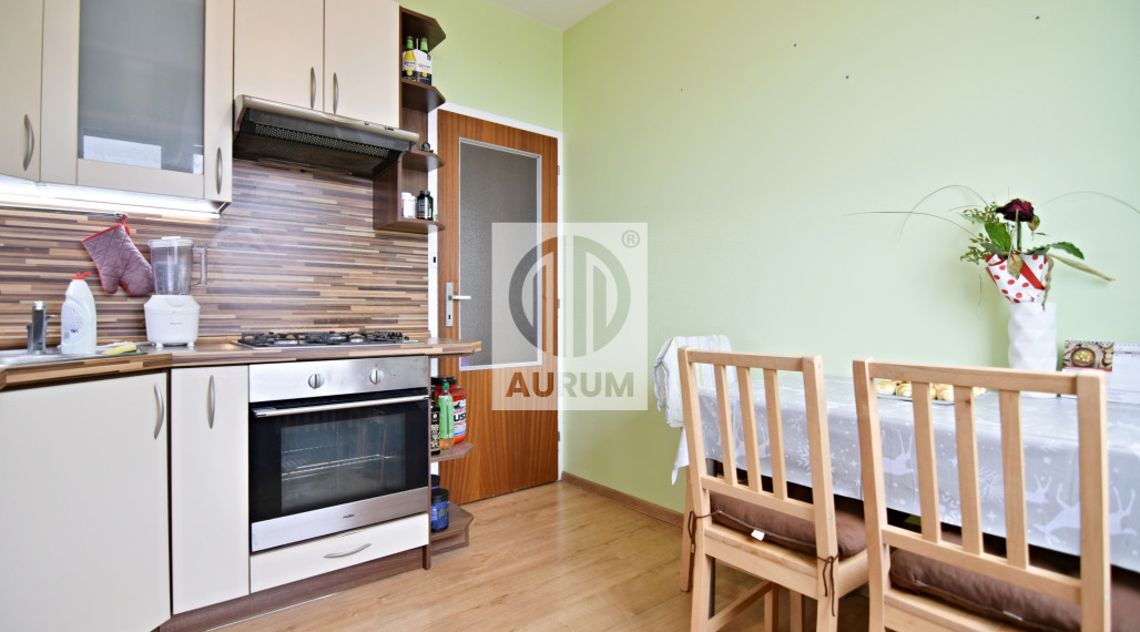 PRENAJATÉ-Moderný 3-izbový zariadený byt