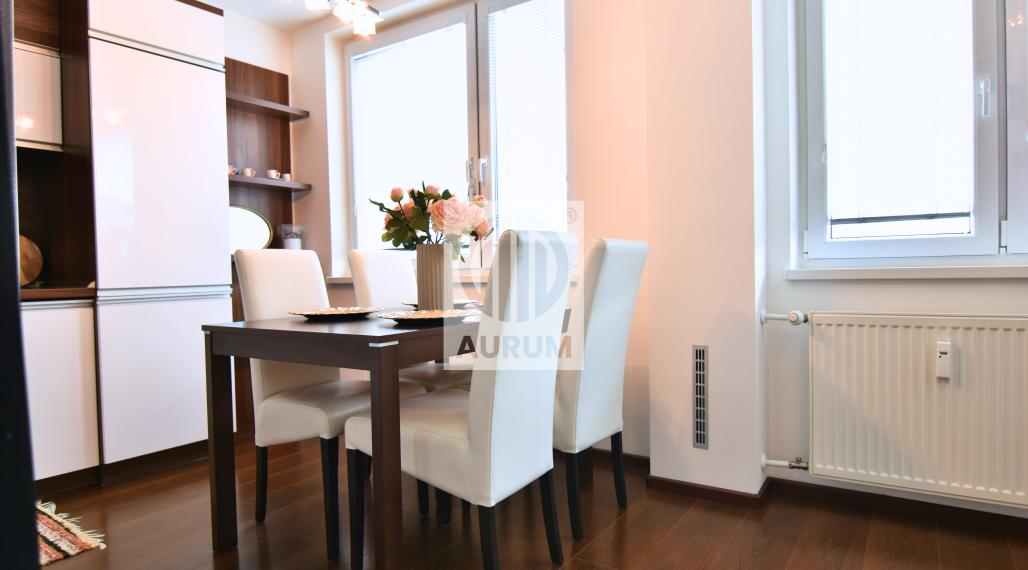 PRENÁJOM, 3 izb. byt Námestie kozmonautov