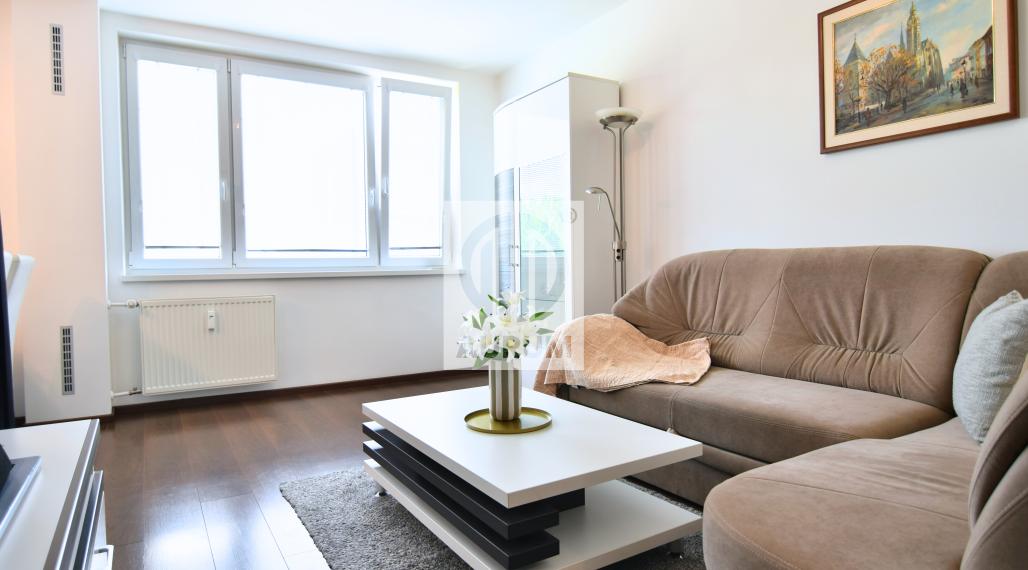 PRENÁJOM, 3 izb. byt Námestie kozmonautov