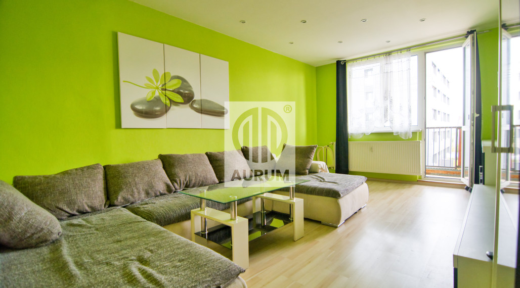 PREDANÝ- 3 izbový byt v srdci Košíc - Lomená ulica