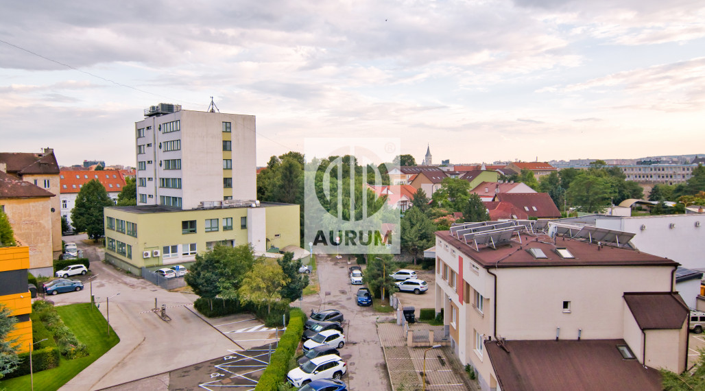 PREDANÝ- 3 izbový byt v srdci Košíc - Lomená ulica