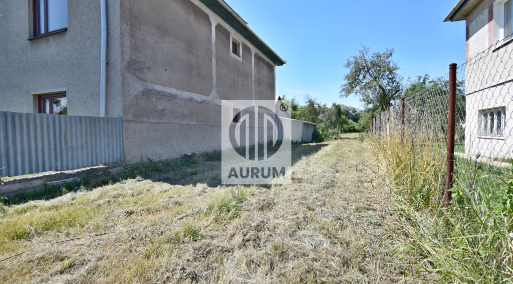 Veľký pozemok pri KE – vhodný aj pre 2 rodiny