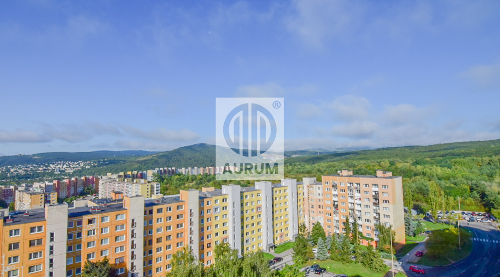 3- izbový byt - Sídlisko ťahanovce.