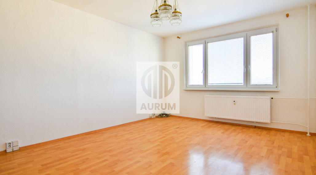 3- izbový byt - Sídlisko ťahanovce.