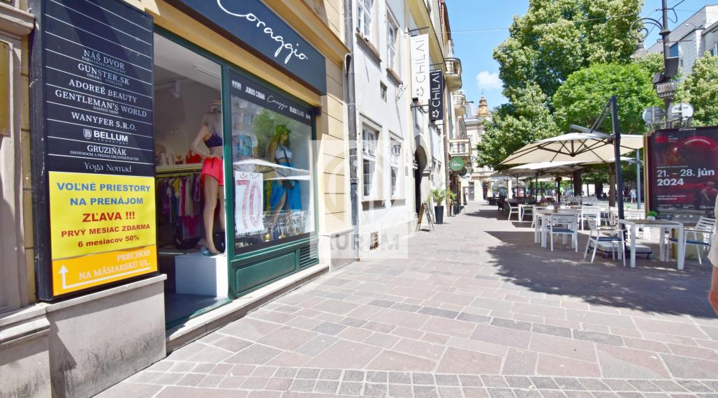 Obchodné priestory 57 m2 s výkladom na HLAVNEJ ul.