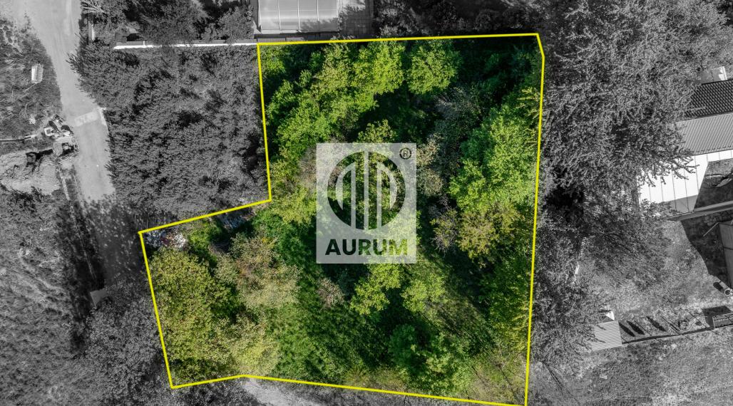 Pozemok 928 m² v intraviláne obce Vyšná Hutka – ideálny pre modulárny dom