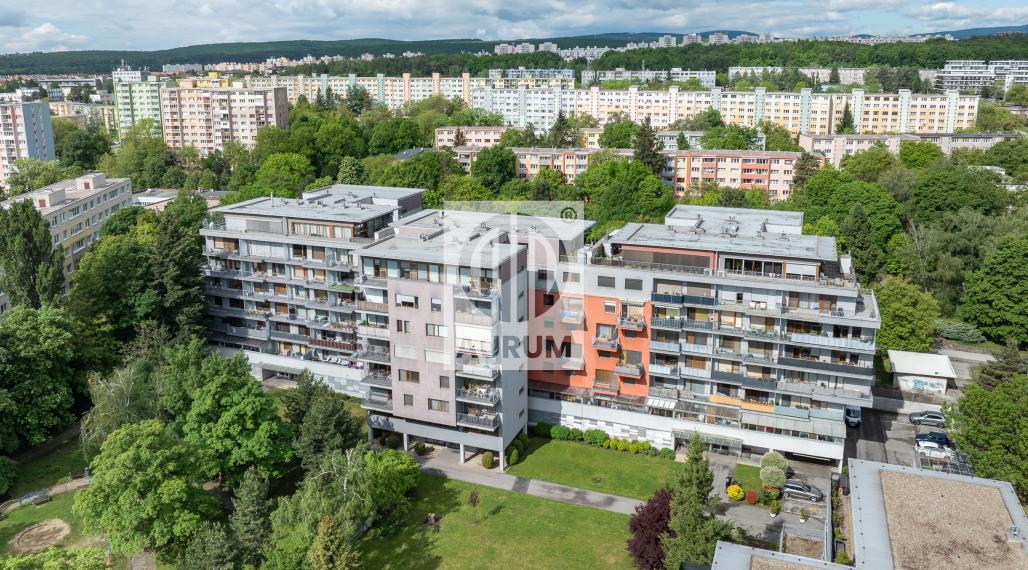 Priestranný 2 izb. byt, 67 m2 v Novostavbe, ul. Obrody