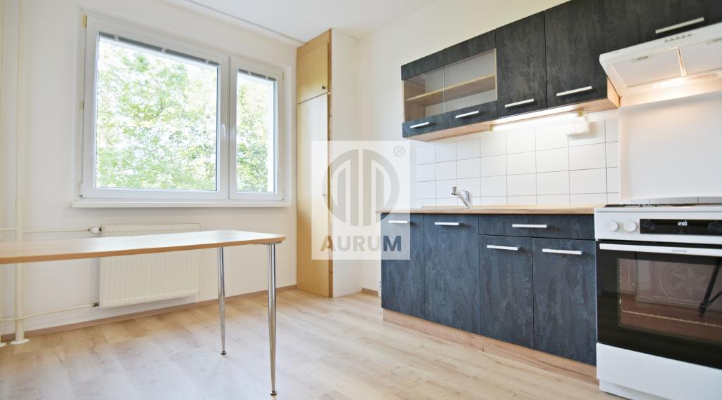 3 izb. byt 78 m2, loggia, ul. Viedenská, Ťahanovce
