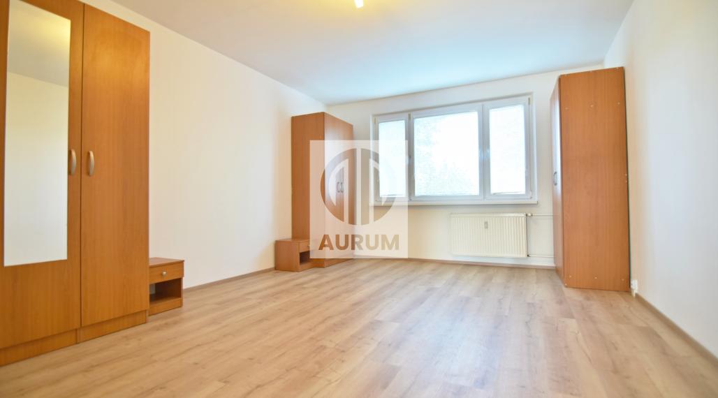 3 izb. byt 78 m2, loggia, ul. Viedenská, Ťahanovce