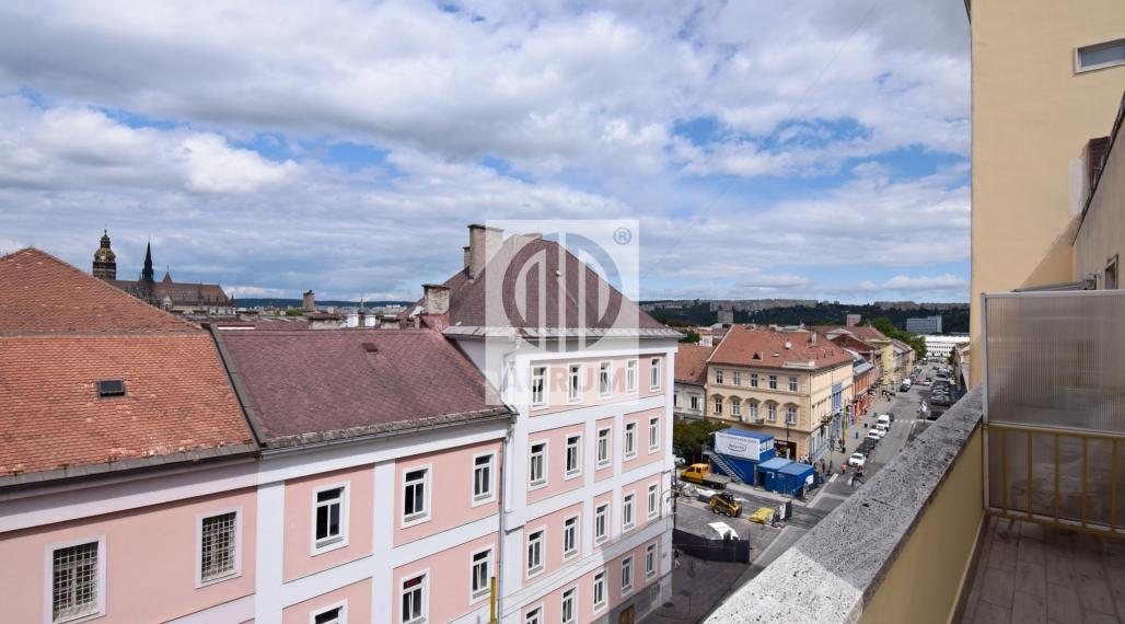 1 izb. byt s veľkou terasou v centre Košíc