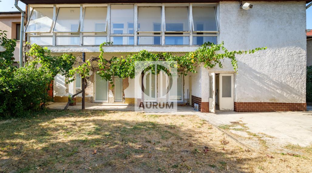 Dom s veľkým investičným potencionálnom, 353 m2, KE- JUH