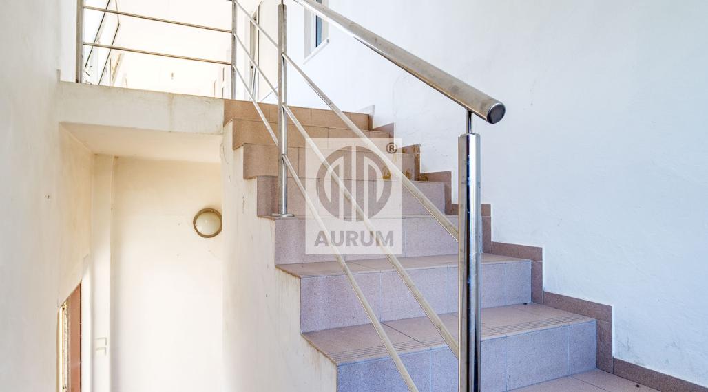 Dom s veľkým investičným potencionálnom, 353 m2, KE- JUH