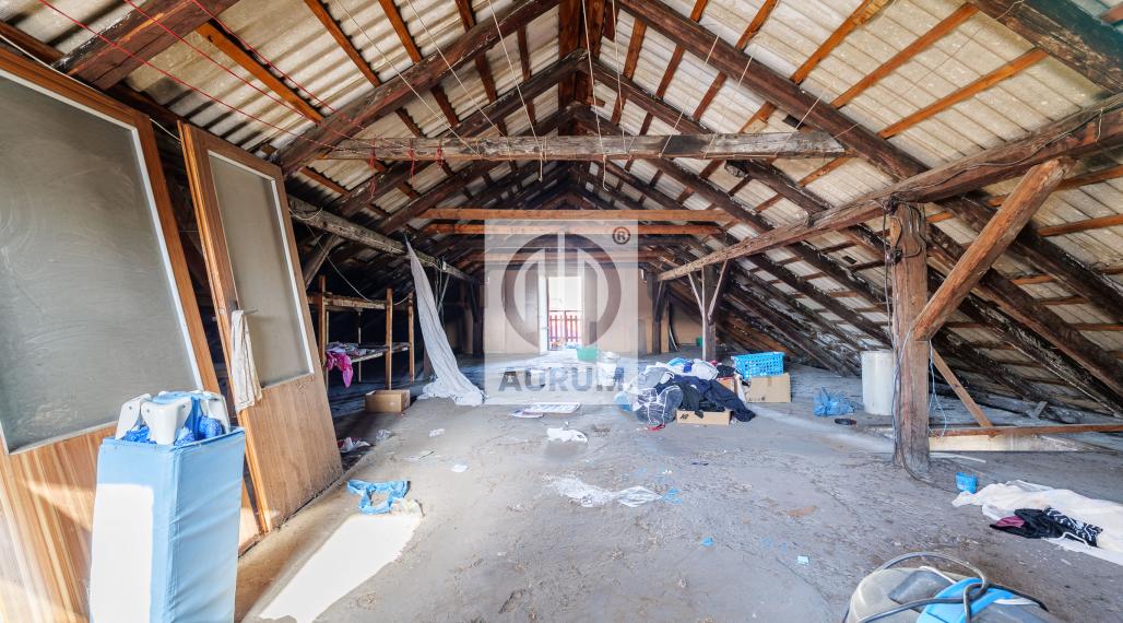 Dom s veľkým investičným potencionálnom, 353 m2, KE- JUH