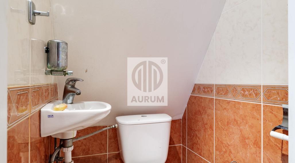 Dom s veľkým investičným potencionálnom, 353 m2, KE- JUH