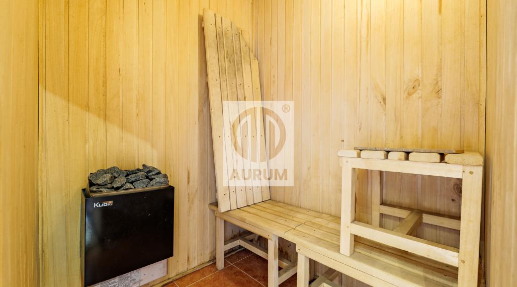 Dom s veľkým investičným potencionálnom, 353 m2, KE- JUH