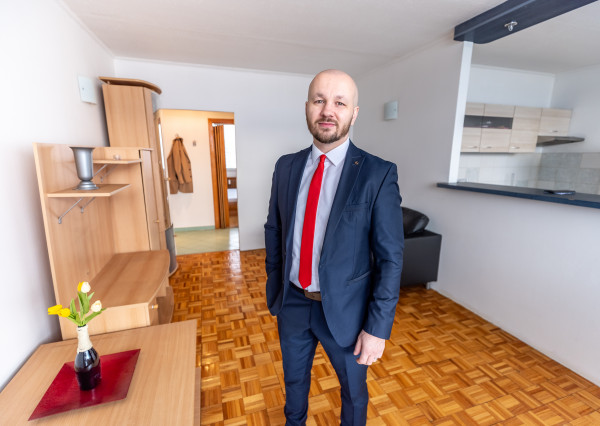Priestranný 2 izbový byt 55m2 + loggia 6m, Pražský Typ, ul. Laborecká