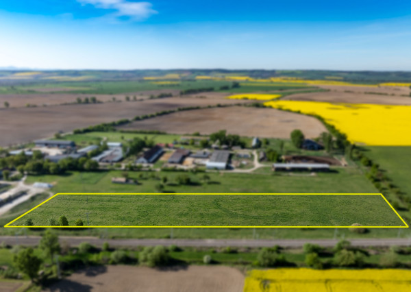 Pozemok 25.000 m2 na výstavbu Haly, 14 km od Košíc