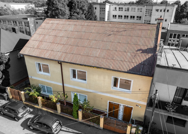 Dom s veľkým investičným potencionálnom, 353 m2, KE- JUH